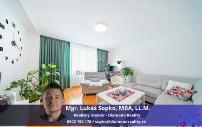 Na predaj pekný a kompletne zrekonštruovaný 2 - izbový byt v