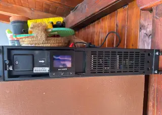 Dell UPS Rack 1000w-záložný zdroj