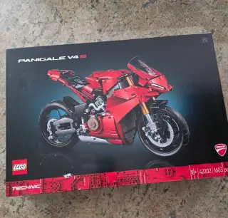 LEGO Technic 42202 Ducati Panigale V4 S - NEOTVORENÉ