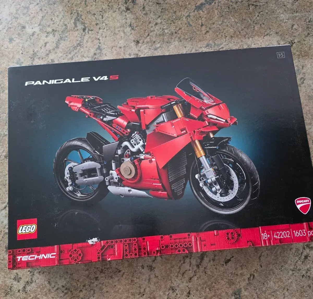 LEGO Technic 42202 Ducati Panigale V4 S - NEOTVORENÉ