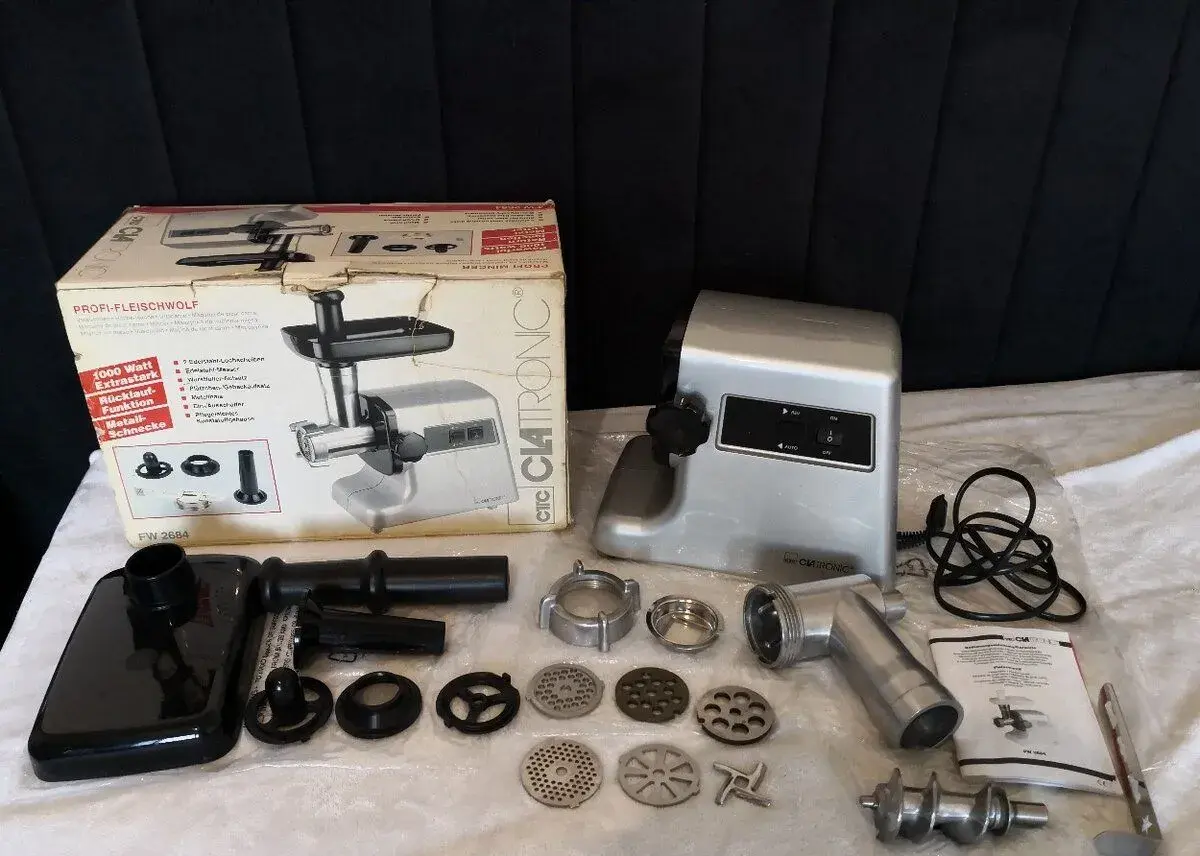 Kvalitný elektrický mlynček na mäso CLATRONIC FW 2684