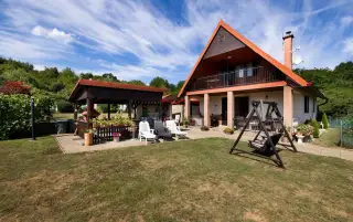 Chata s nádherným panoramatickým výhľadom na Domašu, Nová Ke