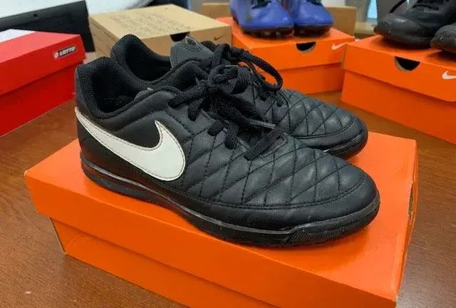 Detské halové-kopačky NIKE Majestry IC Jr.