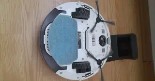 Robotický vysávač