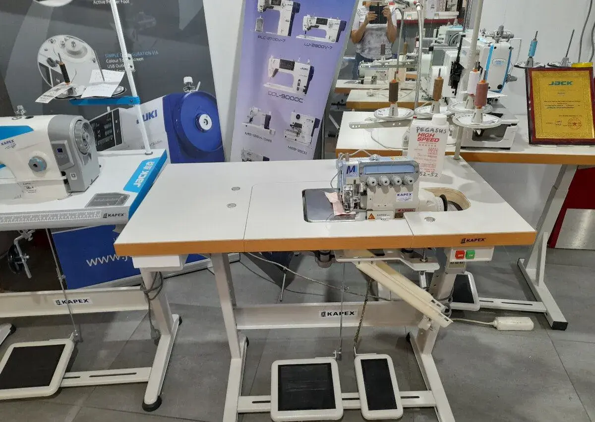 priemyselný šijací stroj Pegasus M952-52-2X4-D222
