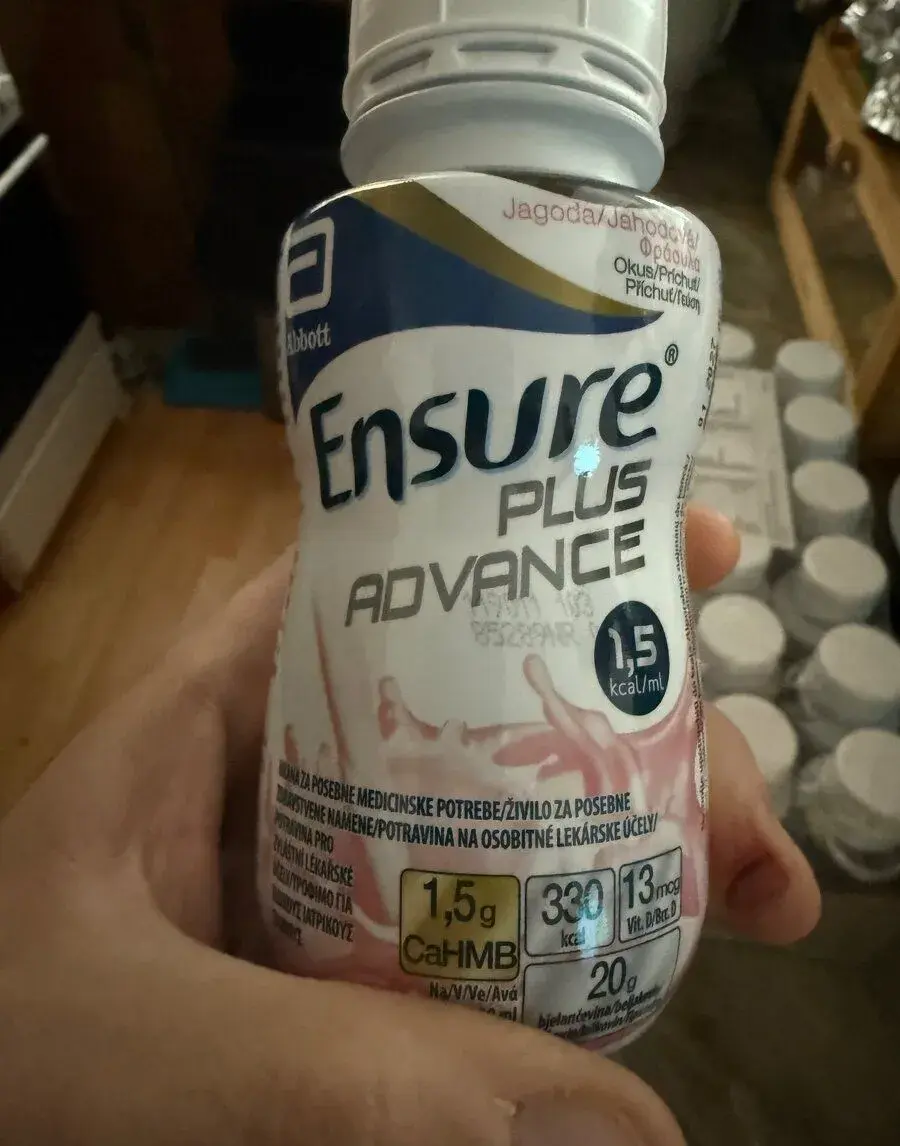 Ensure PLUS ADVANCE Jahoda – vysokokalorická výživa