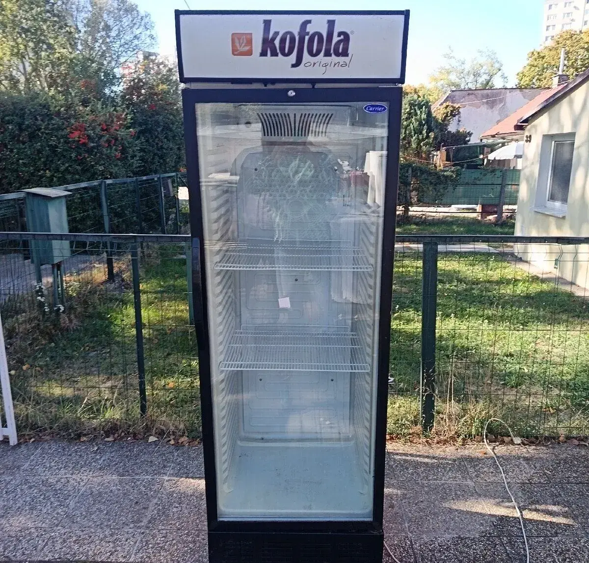Presklenna gastro chladnička kofola
