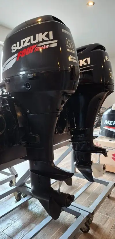 Lodný motor Suzuki 40hp, EFI