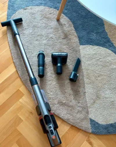 tycovy vysavac Philips - malo pouzivany