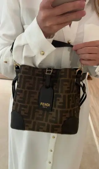 Fendi Kabelka - Od 5.12.