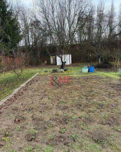 Záhrada Levice - Podhradie 311m2