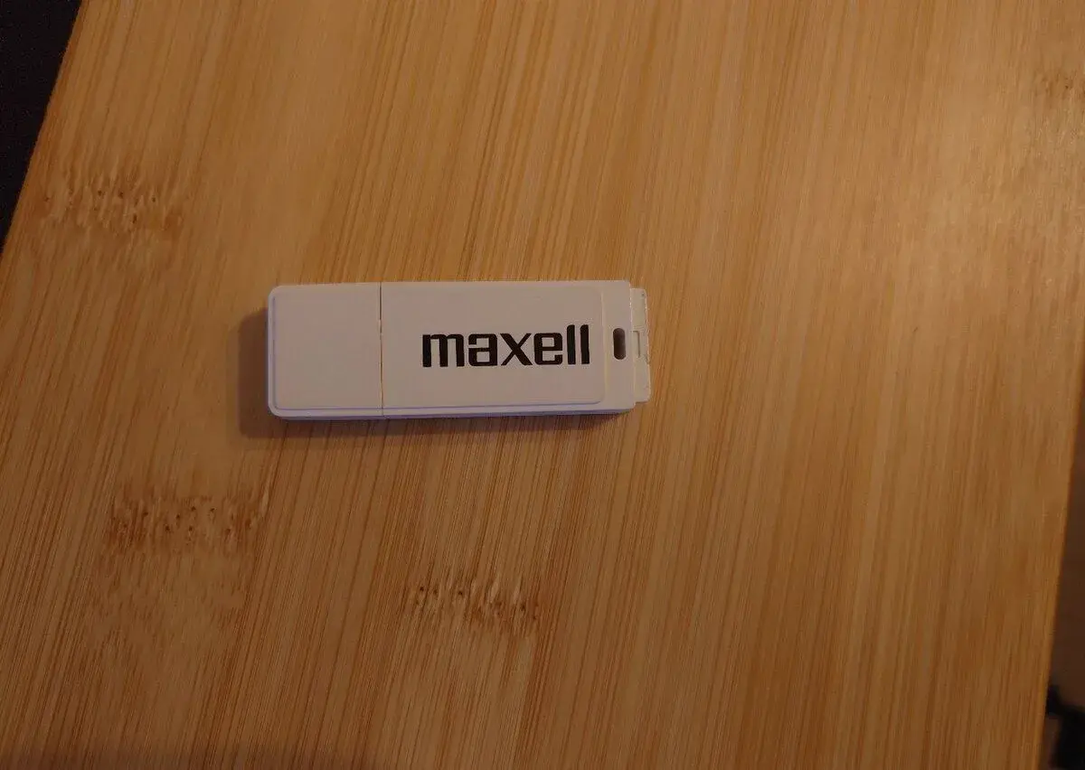 USB kľúč Maxell 64 GB