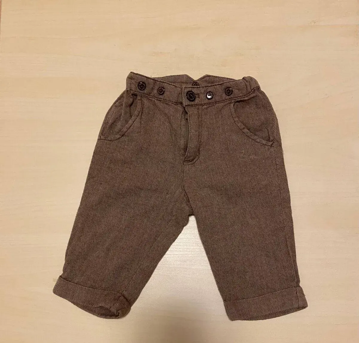 Hnedé nohavice značky H&M pre bábätko (68 cm)