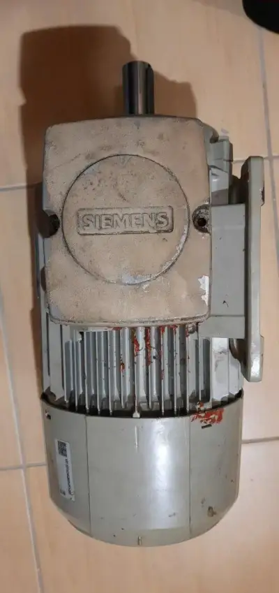 elektromotor Siemens 4 kW 400/690 V 2850 ot/min