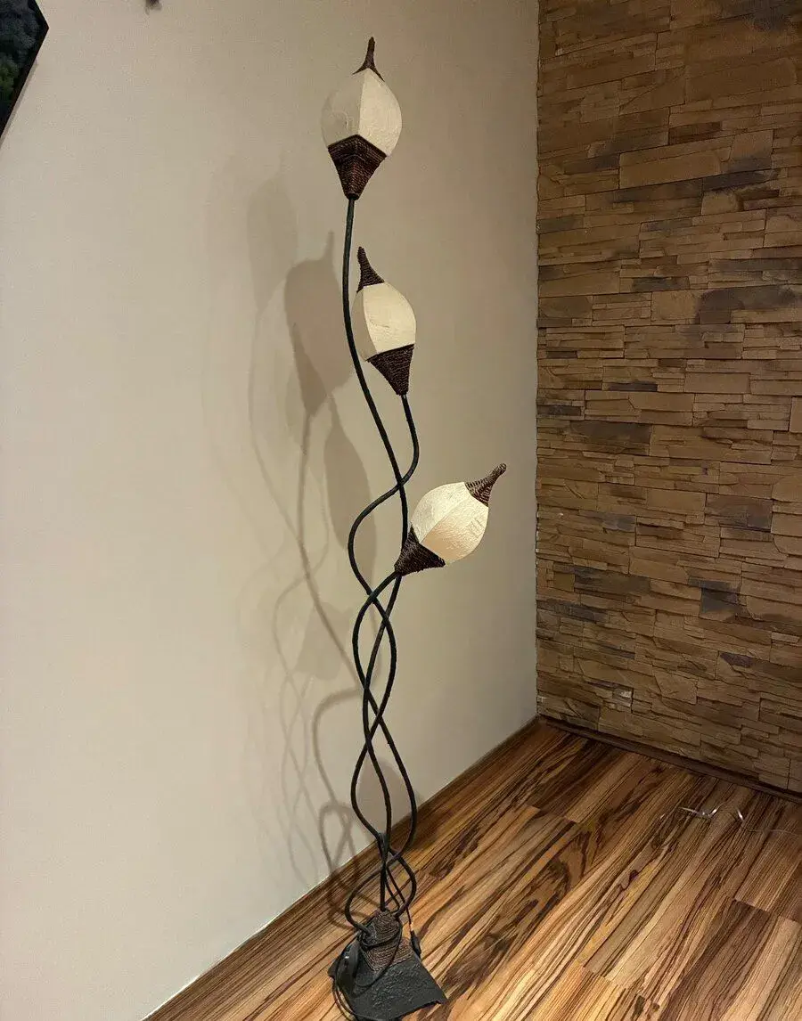 Stojaca lampa