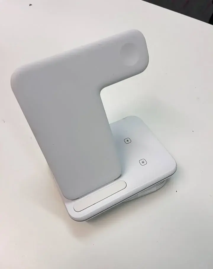 Nabíjacia stanica 3v1 Wireless nabíjaci stojan pre 3 zariade