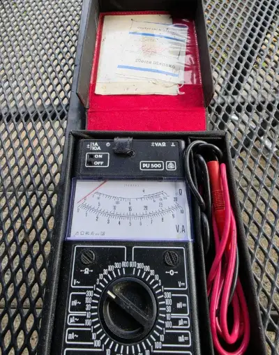 Analogový ručičkový multimetr PU 500