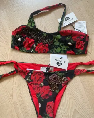 Nove dvojdielne plavky vel S