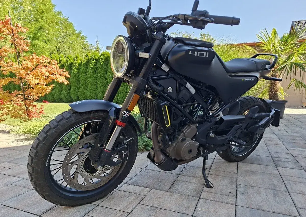 Husqvarna Svartpilen 401