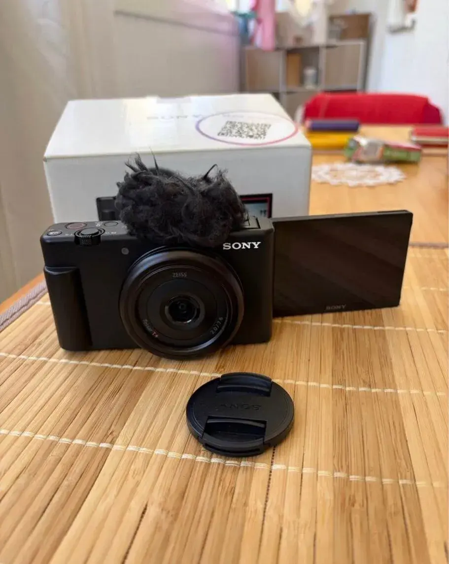 Sony ZV-1F Top Stav + Metal Grip