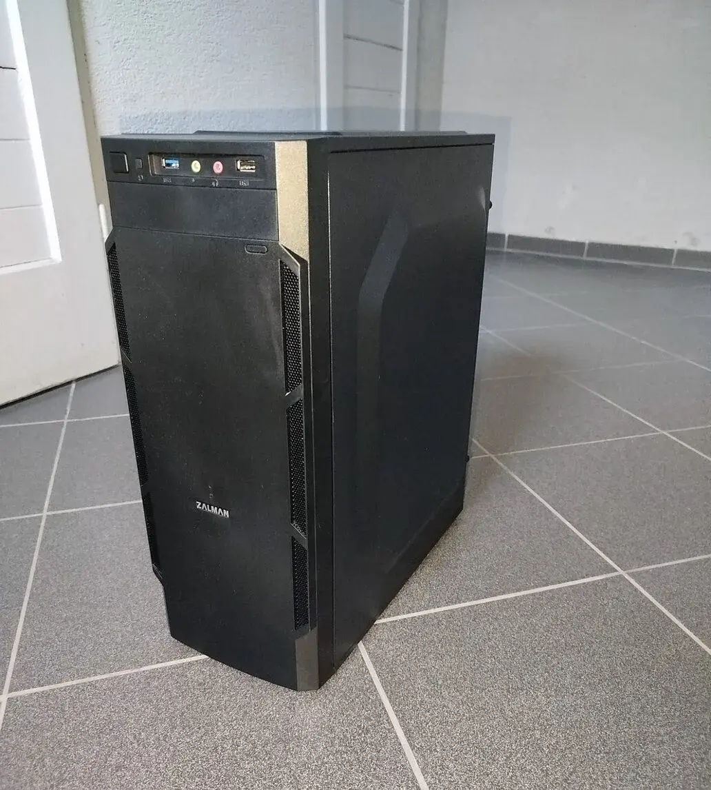 ATX skrinka Zalman