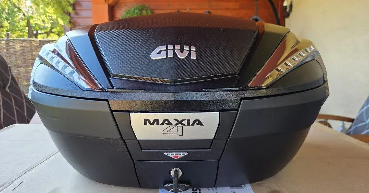 Kufor Givi maxia 4 V56 monokey