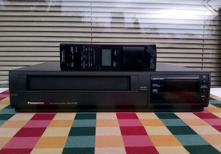 Panasonic NV-L20EE – VHS videorekordér, Made in Japan