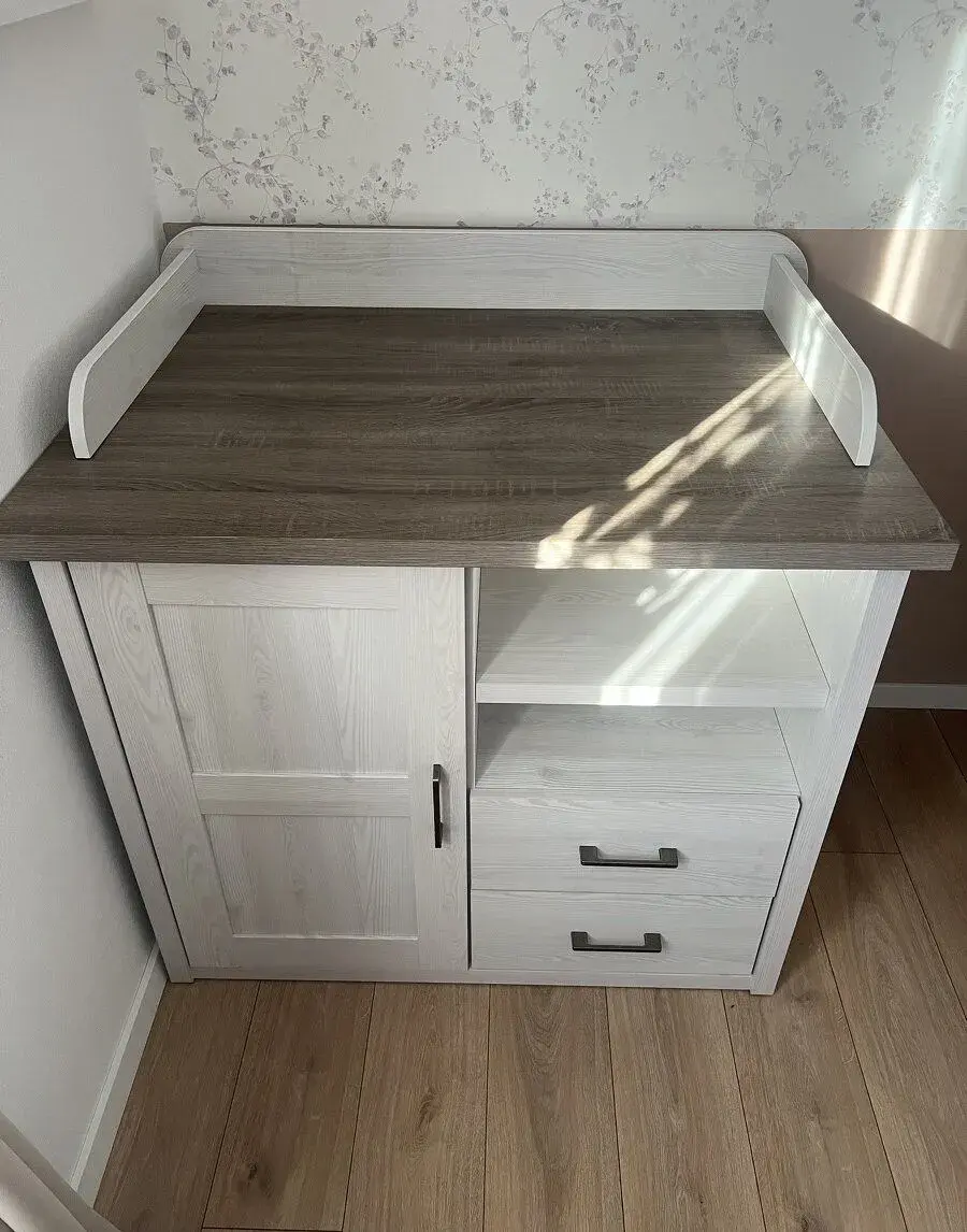 Velkú prebalovaciu komodu.PC 300€