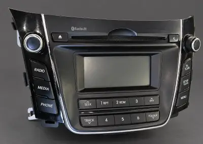 Originálne autorádio Hyundai – CD, Bluetooth