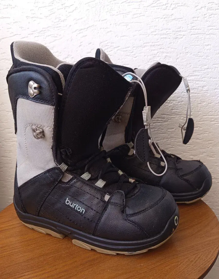 Snowboardové topánky BURTON 39