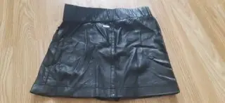 Kožená sukňa Takko