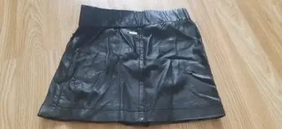 Kožená sukňa Takko