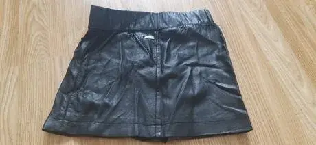 Kožená sukňa Takko