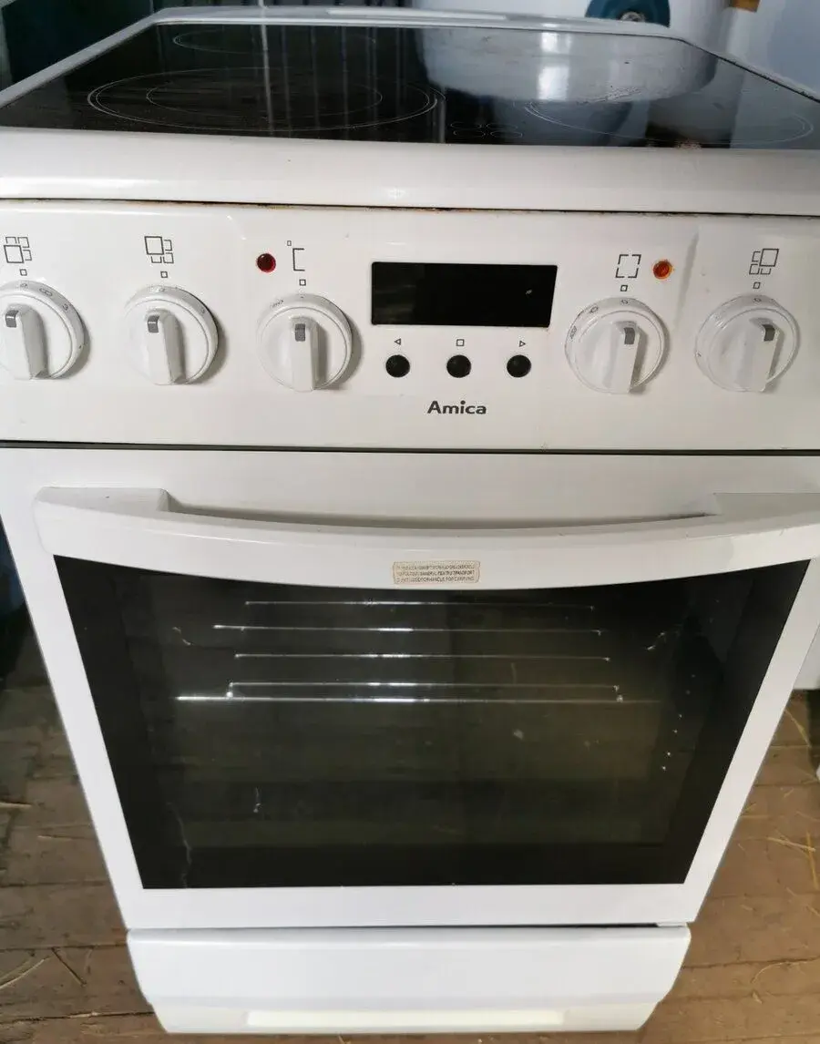 Sklokeramický elektrický sporák Amica CF 5372 D