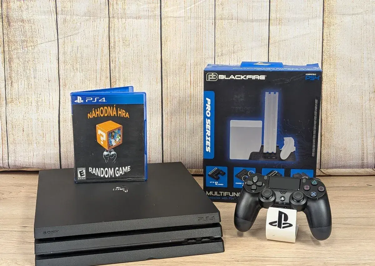 Playstation 4 PRO 1TB, 1 ovládač, 1 náhodná hra, stojan