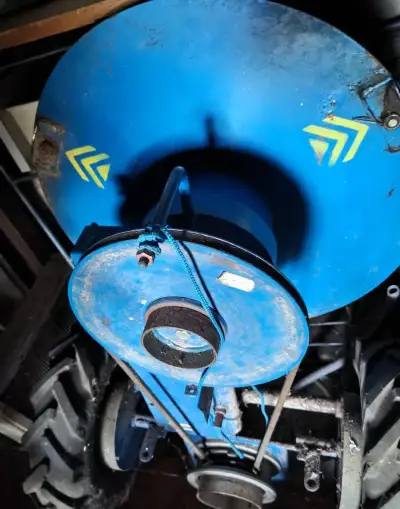 Dvojkolesovy malotraktor -