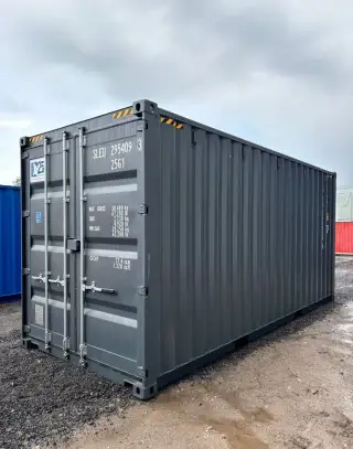 LODNÉ KONTAJNERY 6 m / 12 m
