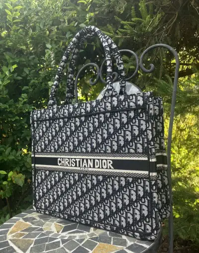 Dior kabelka