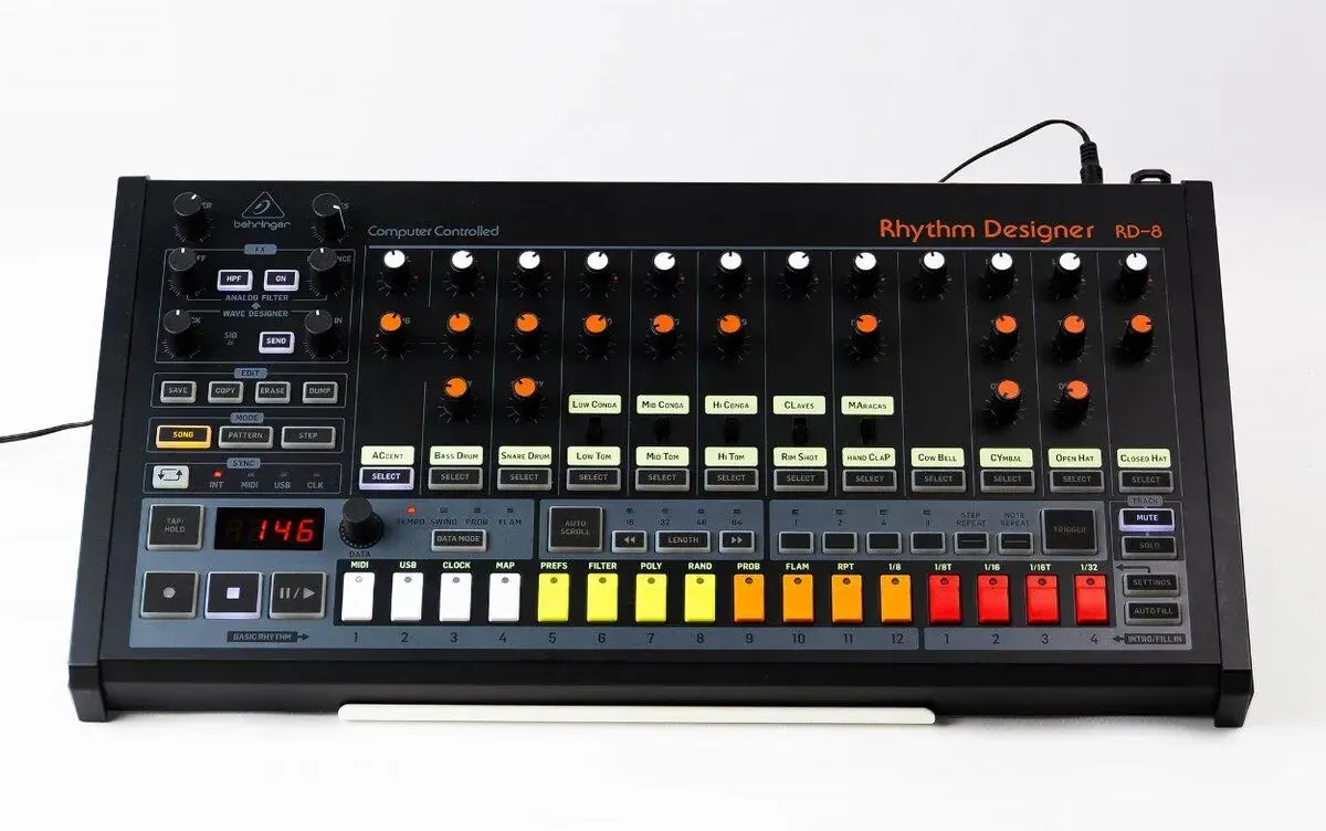 Behringer RD-8