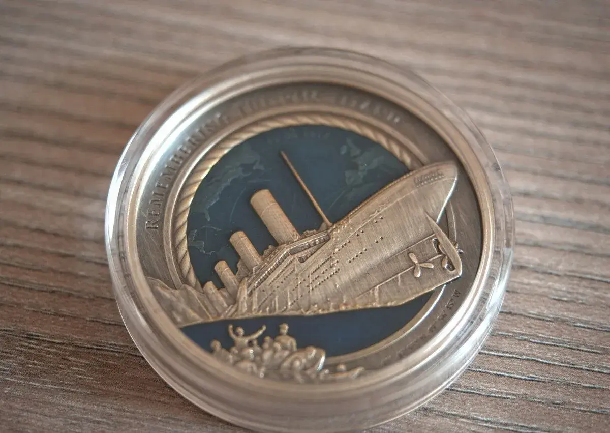 strieborna minca Remembering the RMS Titanic 3 Oz
