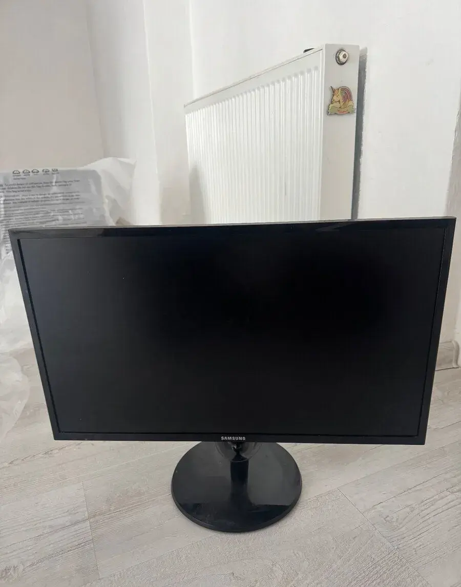 Samsung 24" Full HD (S24F350)