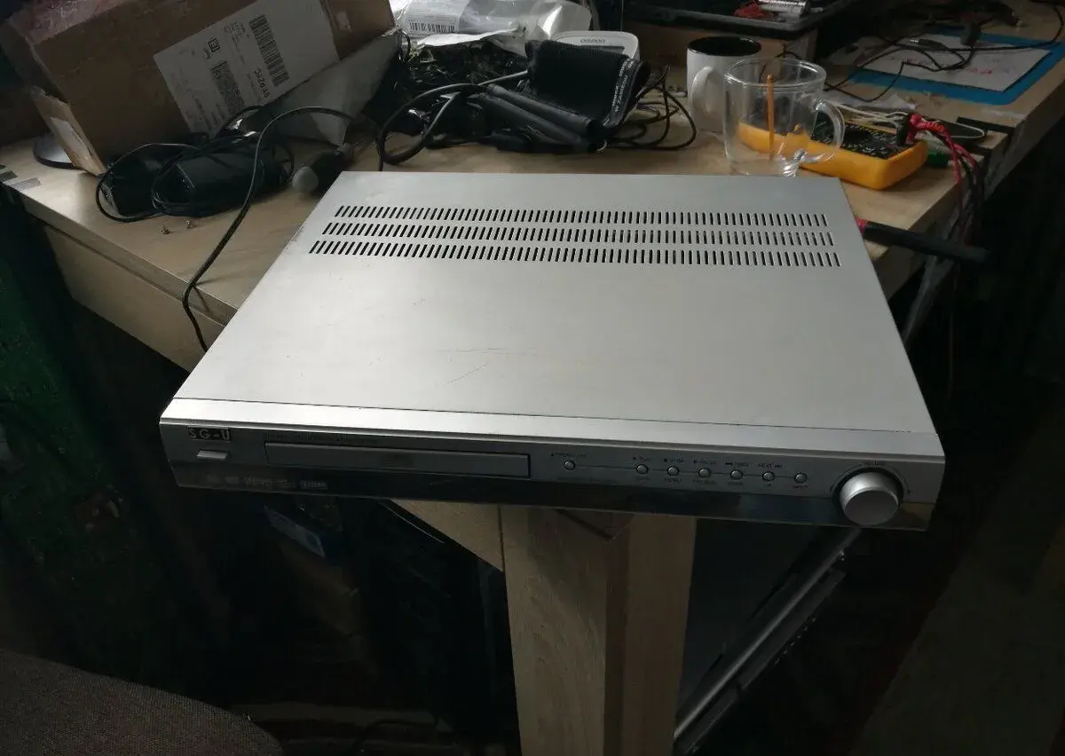Domáce kino SG-U DVA-600.