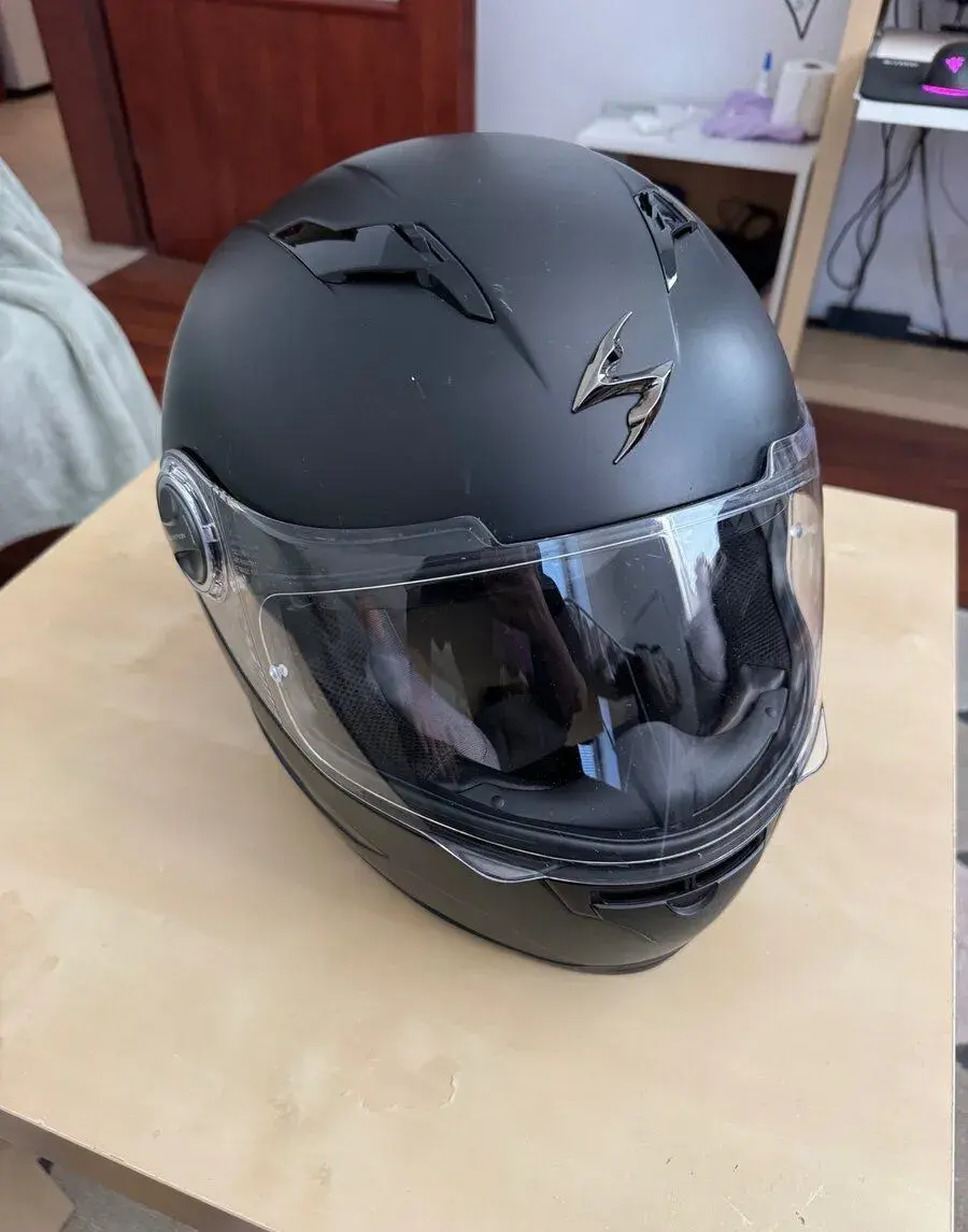 motorkárska prilba Scorpion EXO