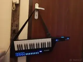 MIDI KEYBOARD (KEYTAR) "ALESIS VORTEX WIRELESS 2