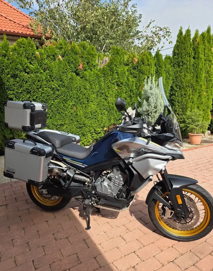 Cfmoto 800MT