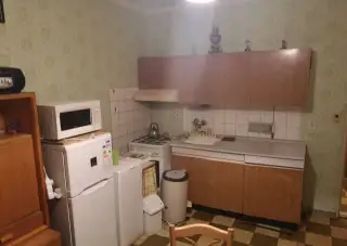 NA PREDAJ 1-IZBOVÝ BYT, 38 m² – JURKOVIČOVA ULICA