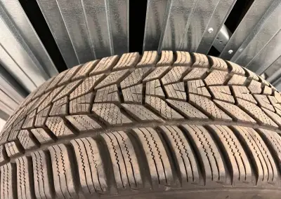 Zimné pneumatiky Hankook W330, rozmer 245/45/R19