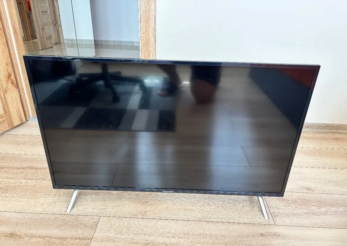 Thomson 40FE5606, Full HD televízor