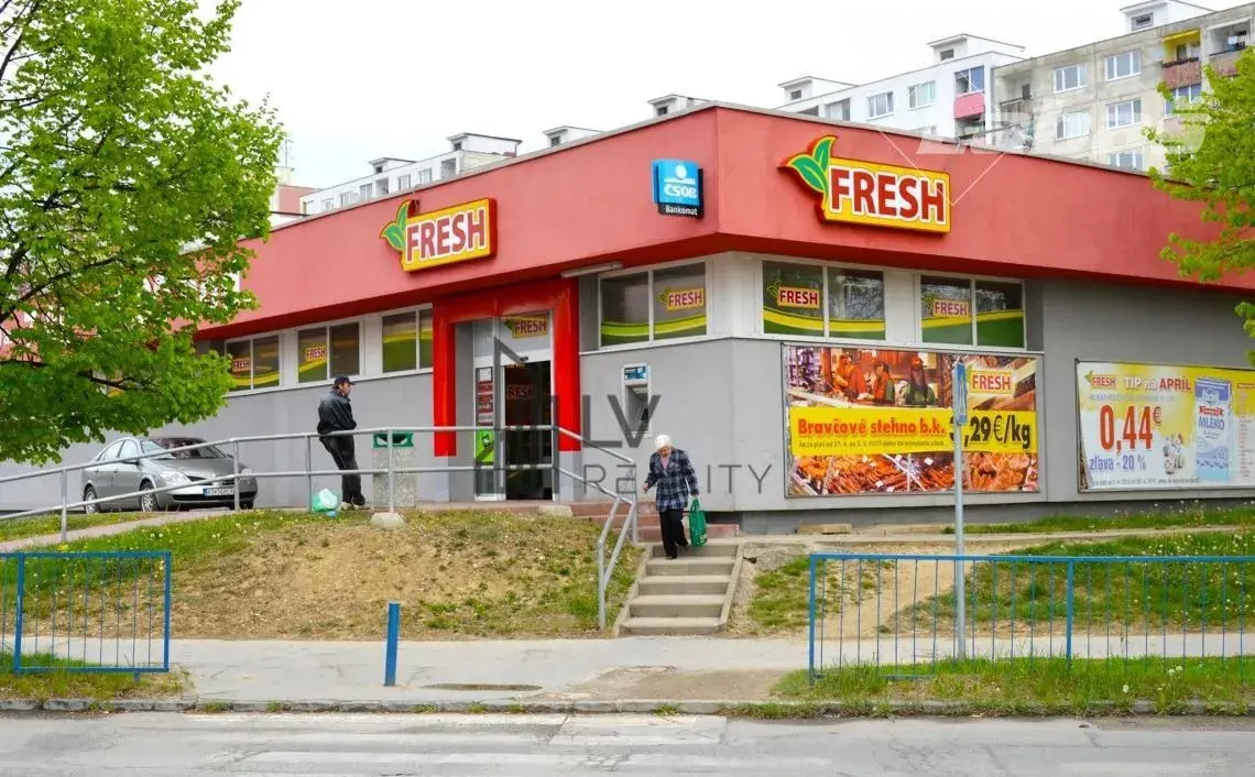 Na prenájom obchodný priestor v OC Iskra, na Čordák