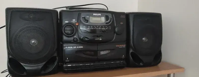 lne funkčná mini veža Philips AZ2605 – Top stav